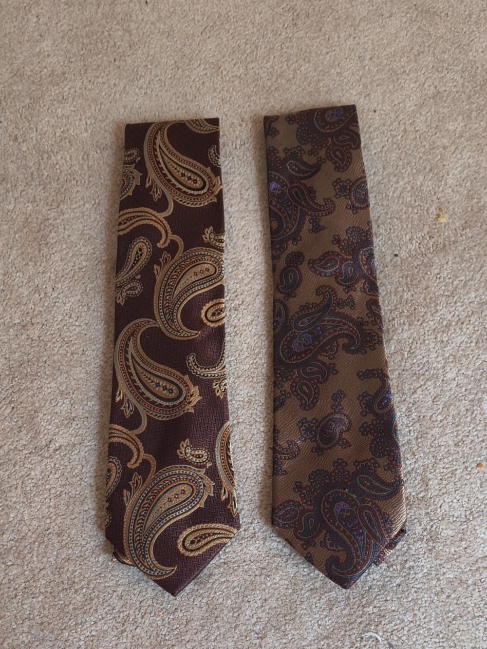 Jos.A Bank Signature Gold & Signature Collection Ties - 2 Brand New
